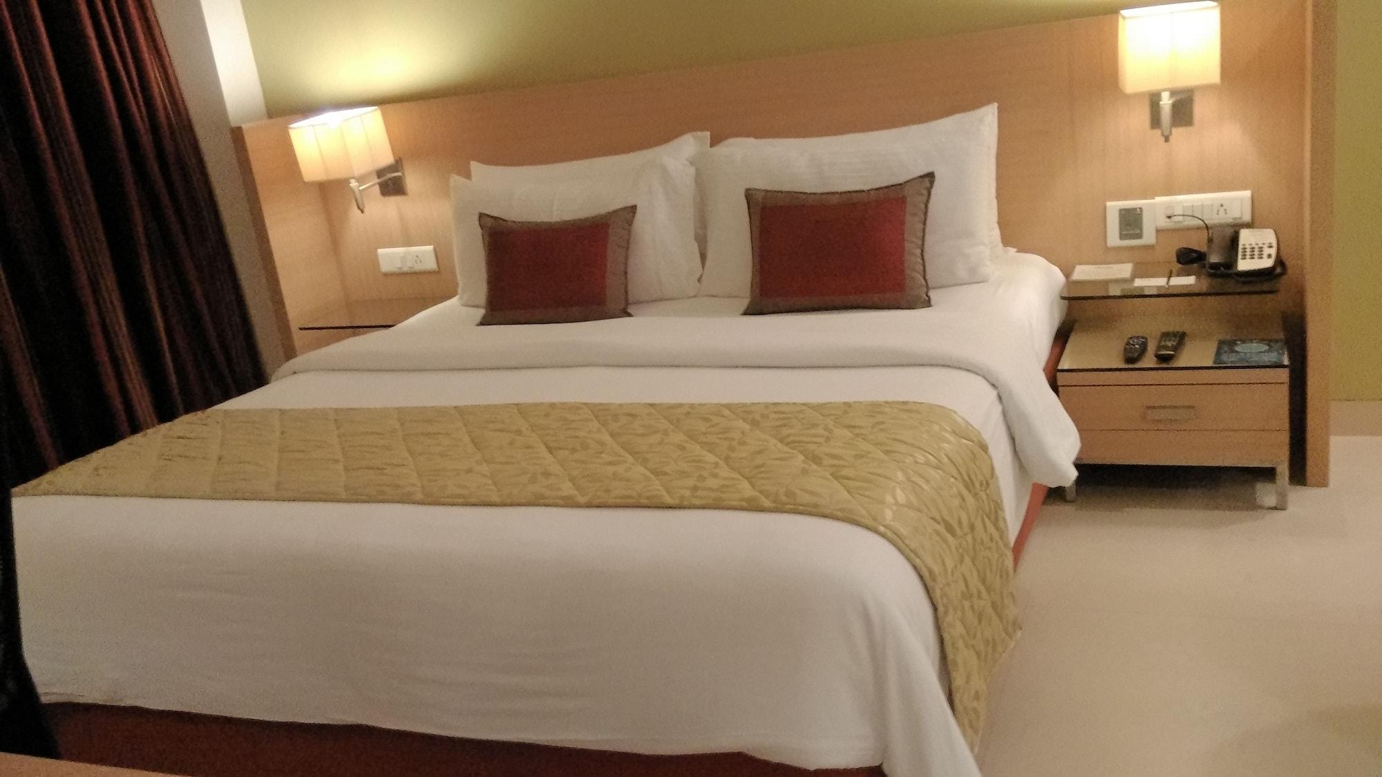 ราดาห์ รีเจนท์ Hotel Kammasandra ภายนอก รูปภาพ