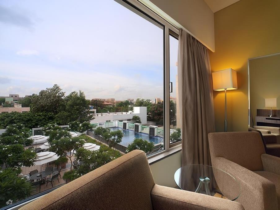 ราดาห์ รีเจนท์ Hotel Kammasandra ภายนอก รูปภาพ
