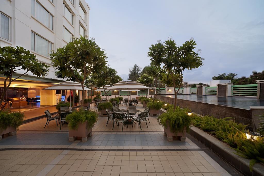 ราดาห์ รีเจนท์ Hotel Kammasandra ภายนอก รูปภาพ
