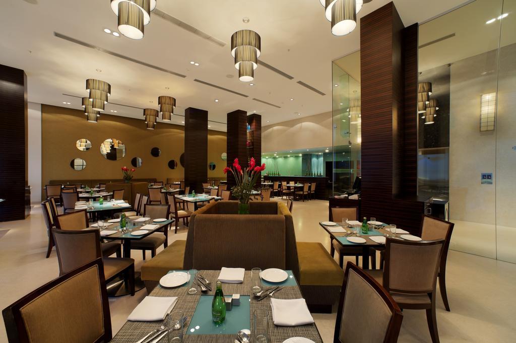 ราดาห์ รีเจนท์ Hotel Kammasandra ภายนอก รูปภาพ