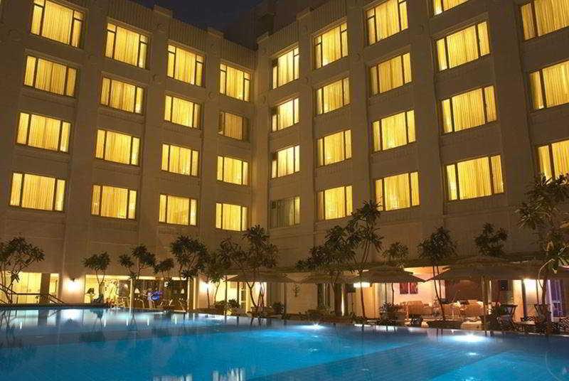 ราดาห์ รีเจนท์ Hotel Kammasandra ภายนอก รูปภาพ