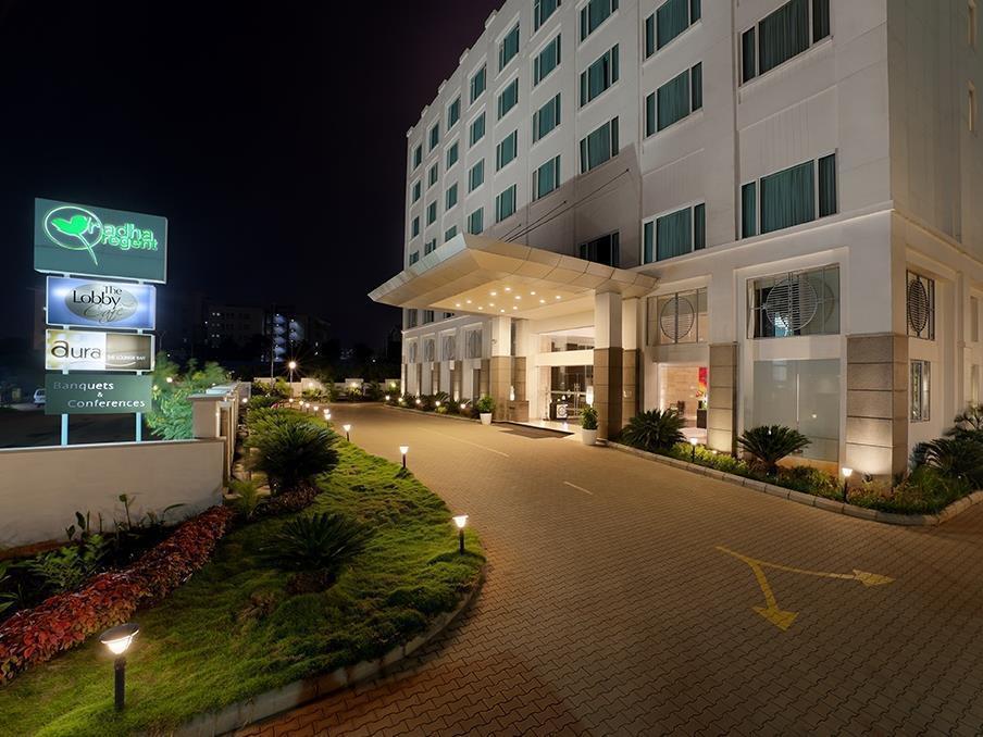 ราดาห์ รีเจนท์ Hotel Kammasandra ภายนอก รูปภาพ