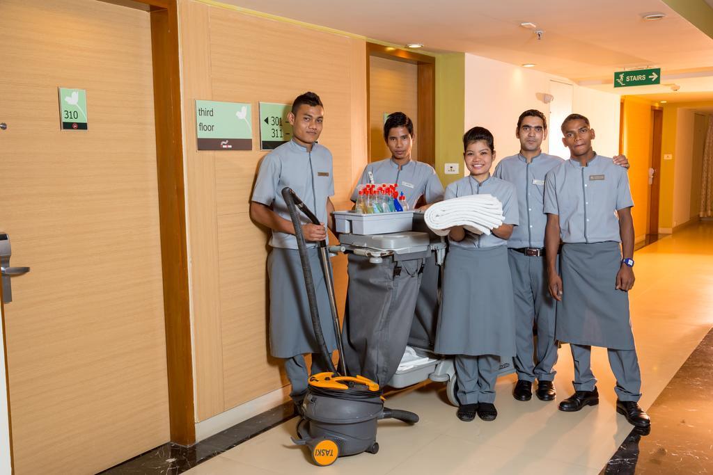 ราดาห์ รีเจนท์ Hotel Kammasandra ภายนอก รูปภาพ