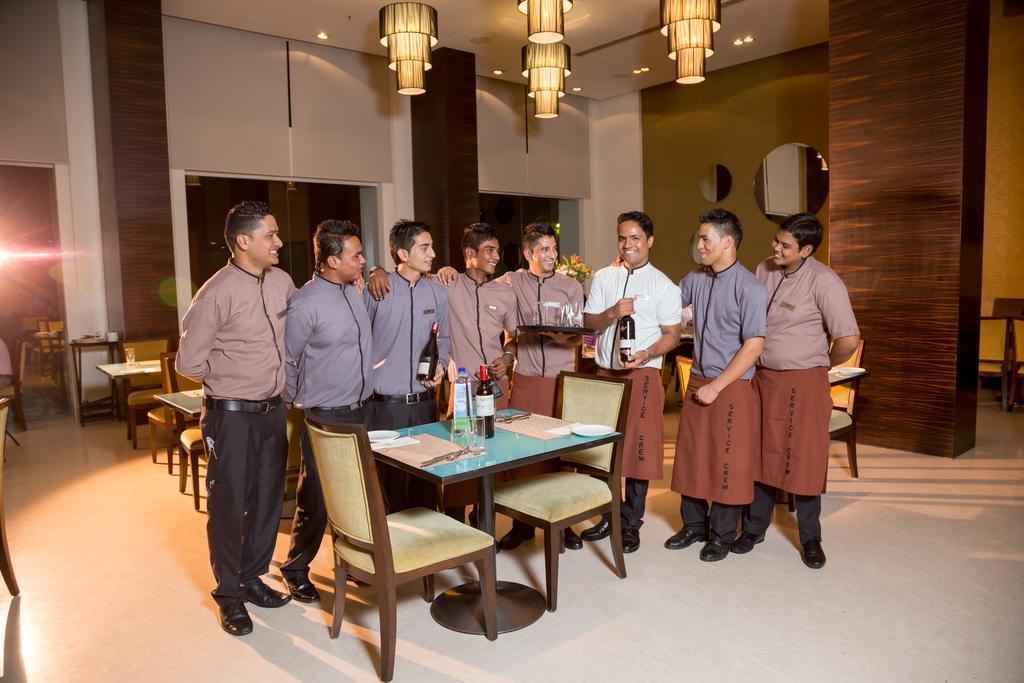 ราดาห์ รีเจนท์ Hotel Kammasandra ภายนอก รูปภาพ