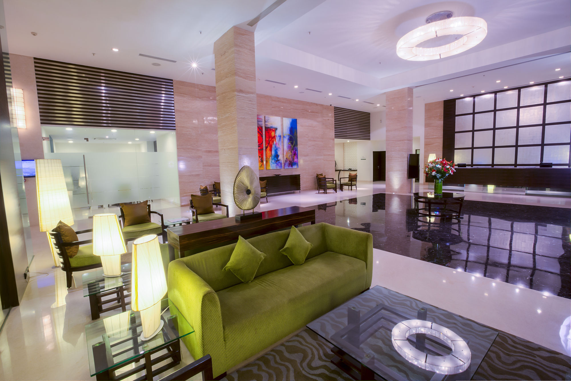 ราดาห์ รีเจนท์ Hotel Kammasandra ภายนอก รูปภาพ