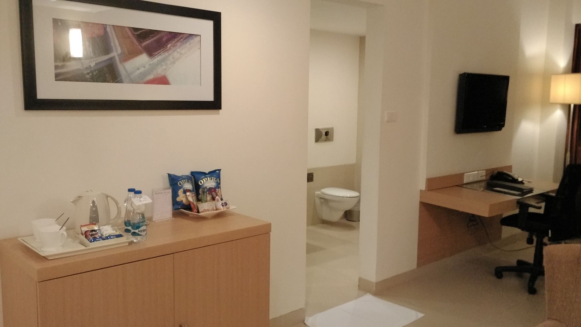 ราดาห์ รีเจนท์ Hotel Kammasandra ภายนอก รูปภาพ