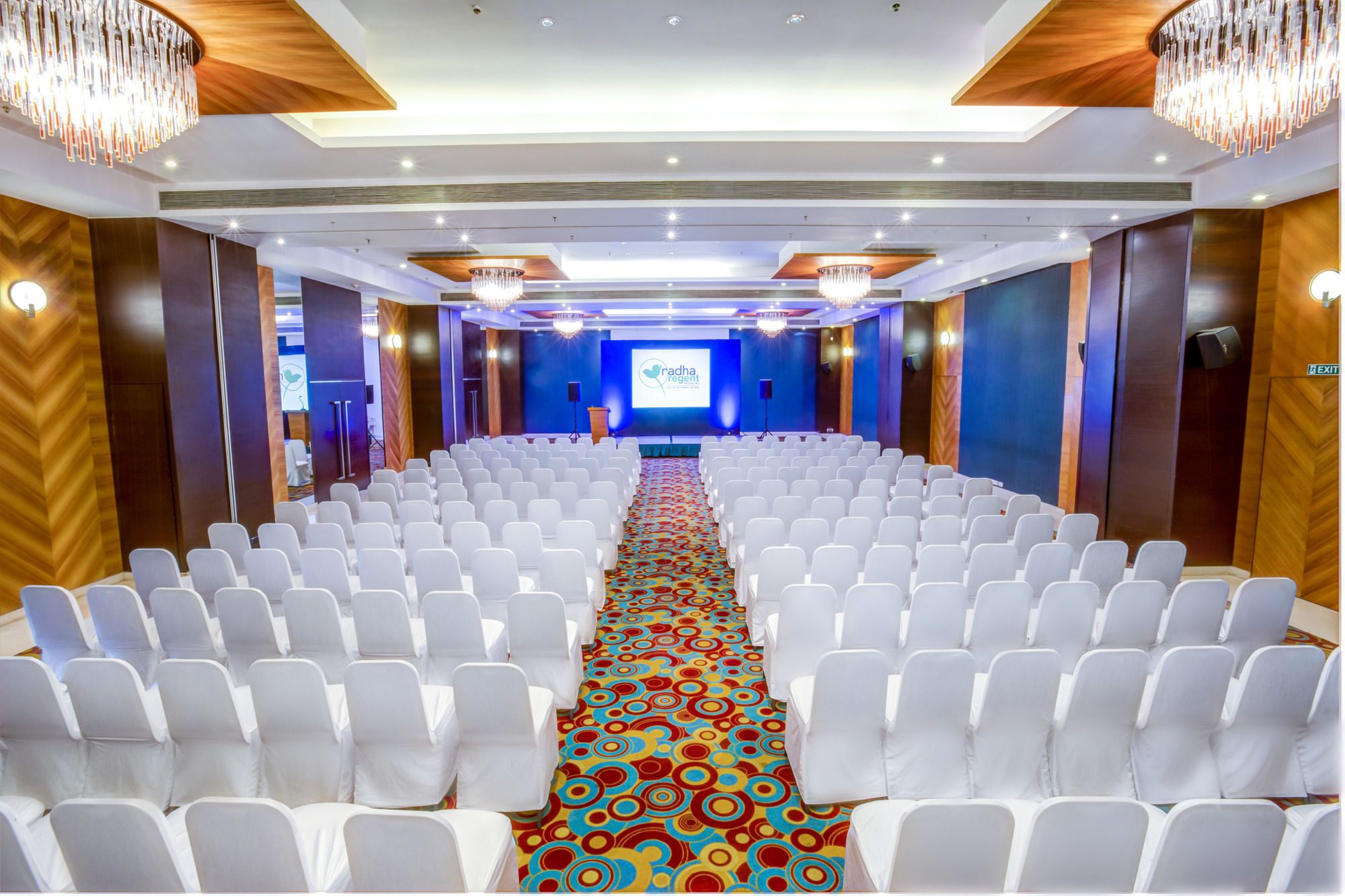 ราดาห์ รีเจนท์ Hotel Kammasandra ภายนอก รูปภาพ