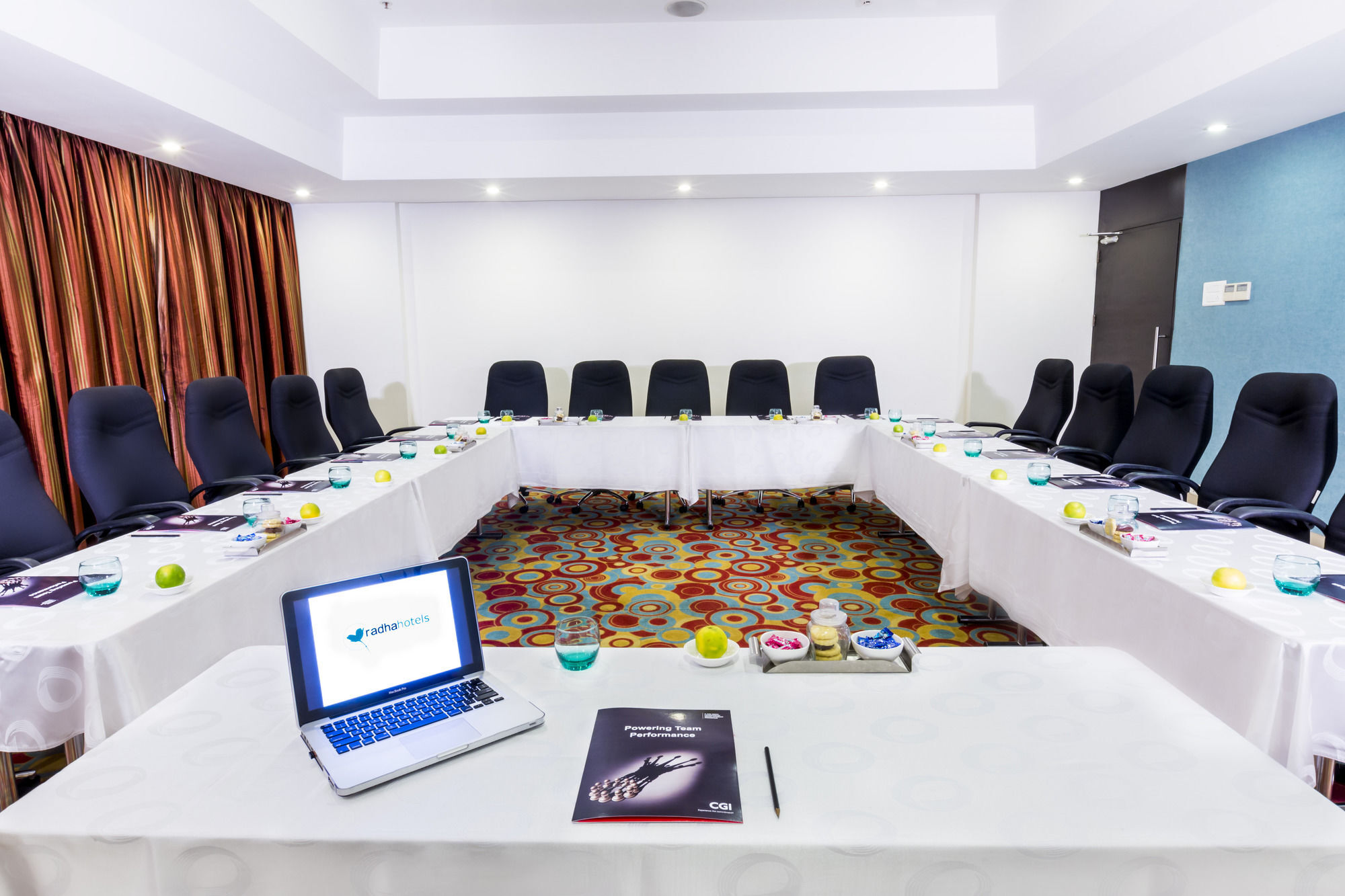 ราดาห์ รีเจนท์ Hotel Kammasandra ภายนอก รูปภาพ