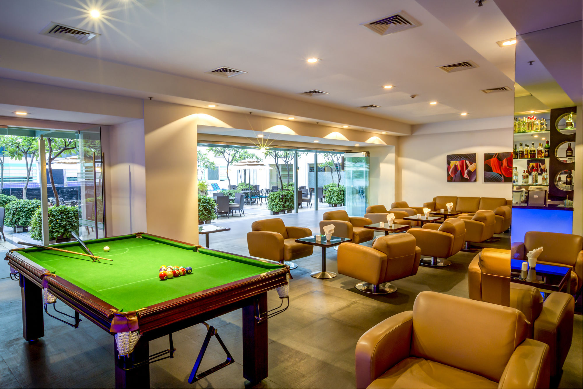 ราดาห์ รีเจนท์ Hotel Kammasandra ภายนอก รูปภาพ